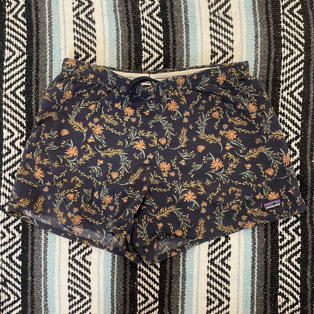 Patagonia floral baggies shorts